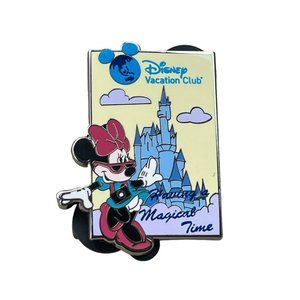 Disney Vacation‎ Club Minnie Having a Magical Time Pin